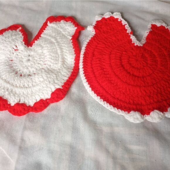 Handmade Crochet Lot of 2 Chickens White and Red Kitchen 6"×8.5" Dollies - Picture 6 of 6
